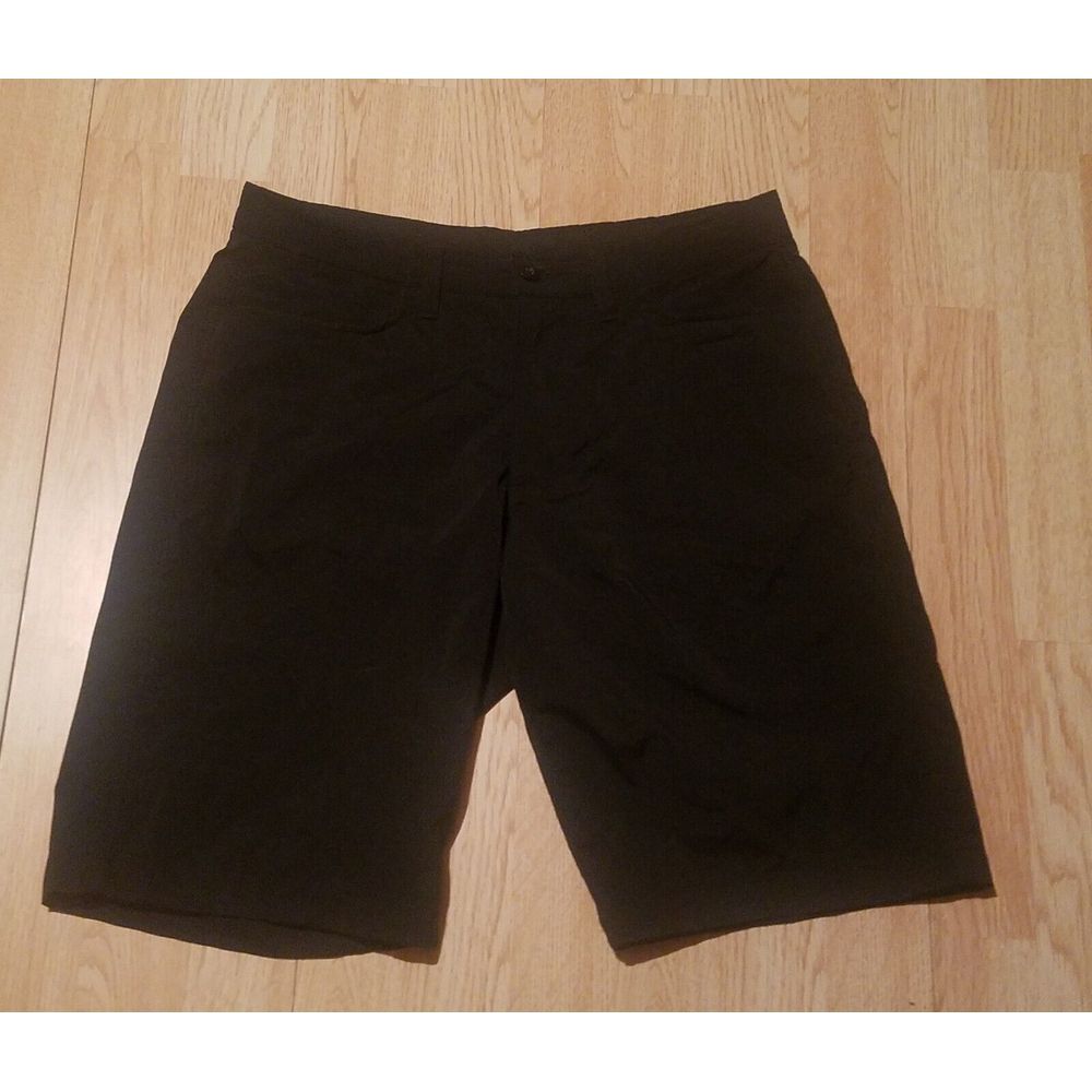 Under Armour Heat Gear Golf Shorts Men's 32  Black Loose Stretch Chino‎ EUC